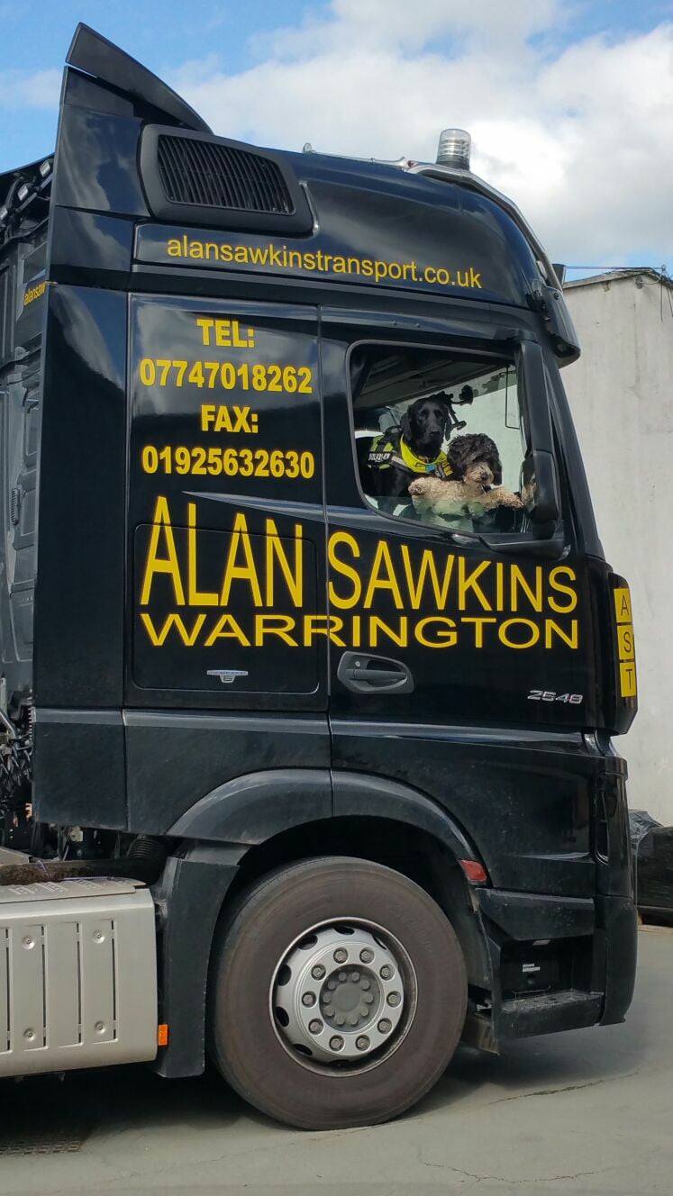 Alan Sawkins Crew Transport Across Mainland Uk
